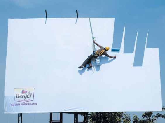 Bergers paint billboards